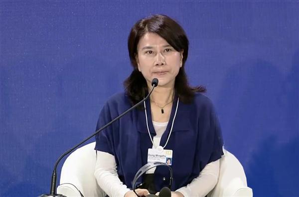 珠回应格力造机器人：下一步加速布局AIJ9数字平台用最好技术赢全球尊重！董明