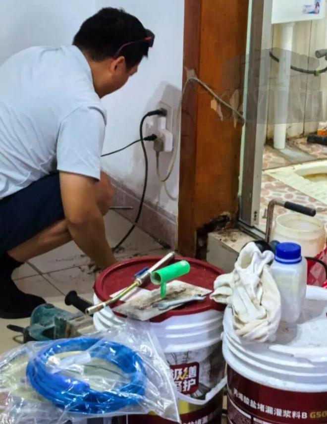 司保证“一年内不漏水”不料第三天又漏了！